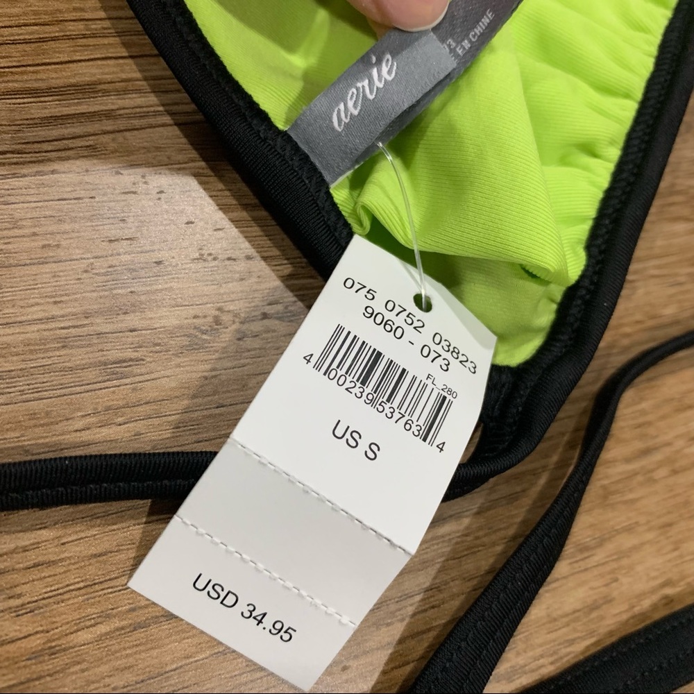NWT Small Aerie Zigzag Triangle Bikini Top - Picture 3 of 3